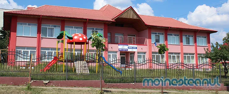 Creșa cu Program Săptămânal "Primii Pași" Moinești