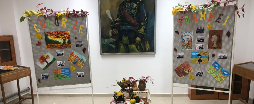 Elevii de la Colegiul Tehnic „Grigore Cobălcescu” din Moinești celebrează toamna printr-o expoziție de excepți