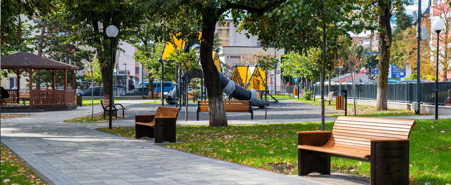 Parcul Tei din Moinești, a fost complet reabilitat, modernizat și deschis publicului