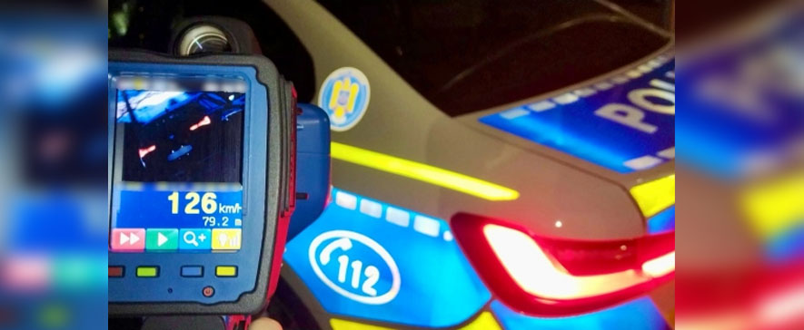 Un vitezoman a rămas fără permis 120 de zile după ce a fost prins gonind cu 126km/h în localitatea Sascut