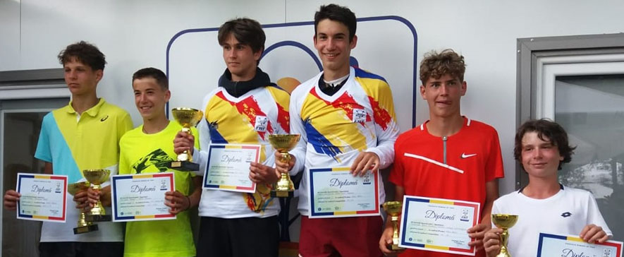Perechea Sergiu-Constantin Urzică (CSM Moinești)/Matei Todoran (Club Sportiv Transilvania 2010) au devenit campioni naționali în proba de dublu la Campionatul Național Individual de Vară U 16, la tenis de câmp.