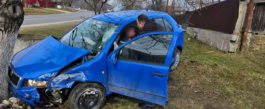 Doi jandarmi băcăuani au salvat un șofer rănit pe DN11. Intervenția a avut loc în Bârsănești. VIDEO