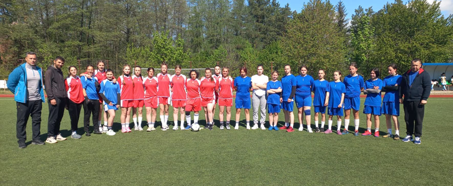 Echipa de Fotbal Feminin a Colegiului Tehnic ”Gr. Cobălcescu” Moinești obține performanțe remarcabile la competițiile regionale