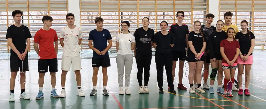 Elevii Colegiului Tehnic „Dimitrie Ghika” Comănești, performanțe remarcabile la faza zonală de badminton