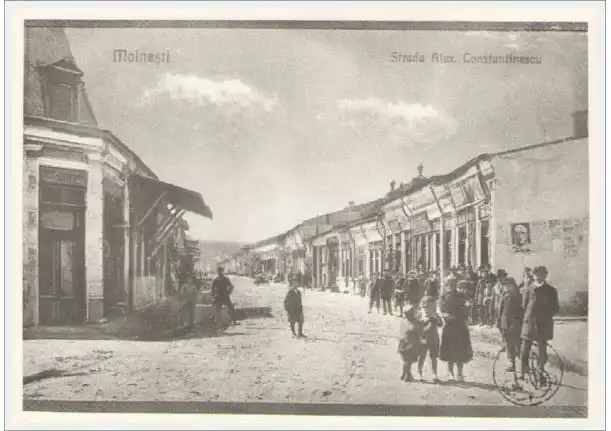 Moinești, Strada Centrală (Alex Constantinescu), începutul anilor 1900.